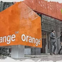 Qu'est-ce qui a déclenché le récent repli du cours de l'action Orange ?