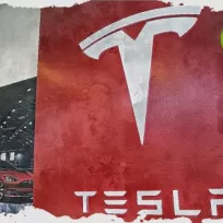 Почему акции Tesla сегодня падают?