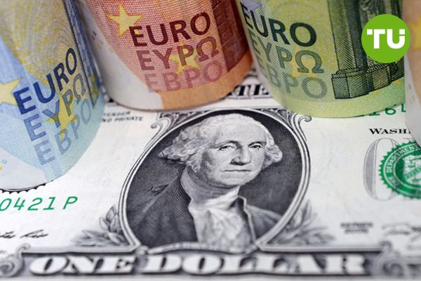 EUR/USD price slides over 3% as investors await Powell and Lagarde speeches EUR/USD price slides over 3% as investors await Powell and Lagarde speeches
