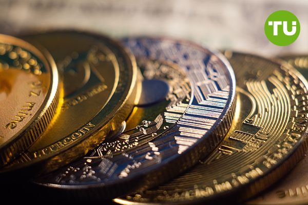 Falling Bitcoin dominance signals possible altcoin season