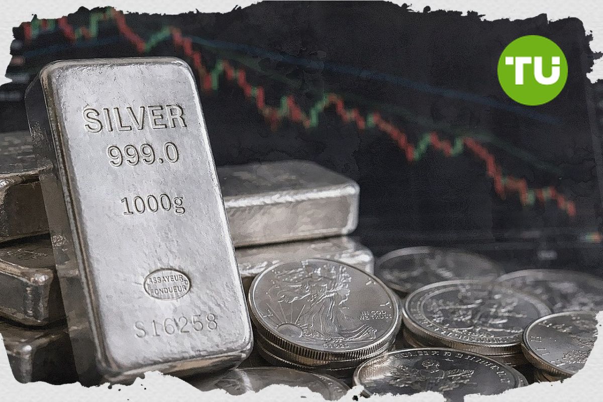 Silver heads for its worst month since 2011