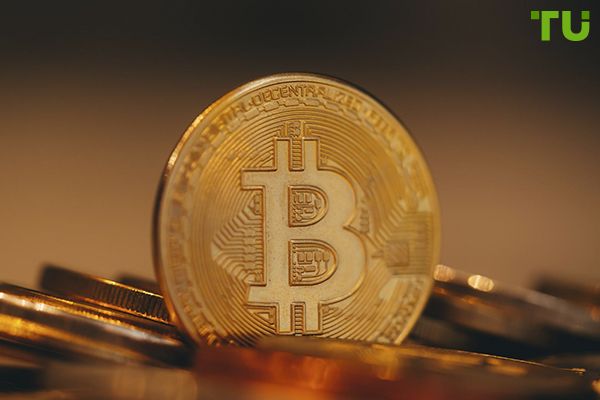 Bloomberg analyst: Bitcoin at $10,000 will still be appealing Bloomberg analyst: Bitcoin at $10,000 will still be appealing