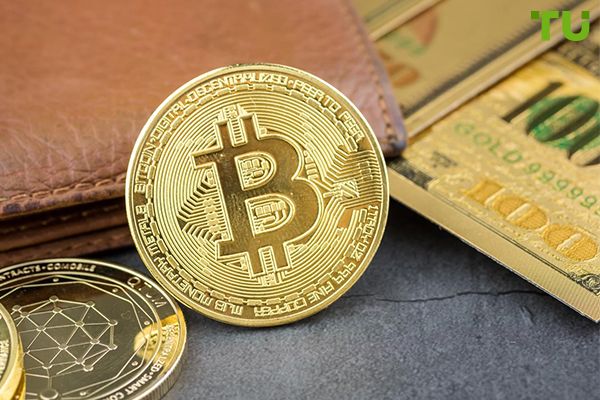 Bitcoin enters correction phase before halving