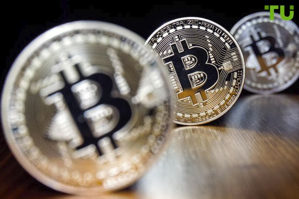 Bitcoin price falls amid market volatility and ETF outflows Bitcoin price falls amid market volatility and ETF outflows