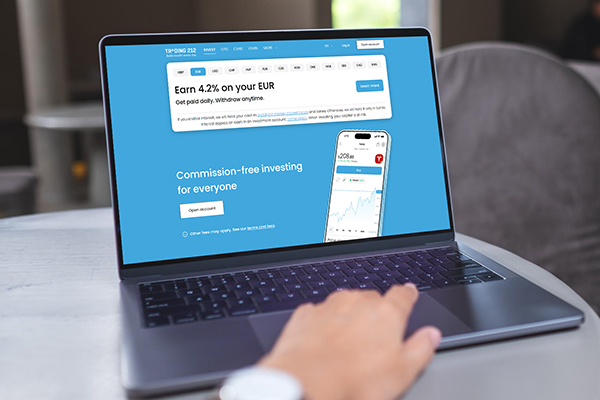 Trading 212 acquires FXFlat Bank GmbH, expanding its presence on the German market