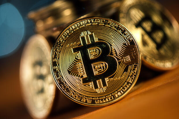 Bitcoin supera los $65,000 en medio de una creciente demanda de ETFs de Bitcoin spot Bitcoin supera los $65,000 en medio de una creciente demanda de ETFs de Bitcoin spot