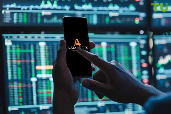 AMarkets scheduled archiving of trading history on the MT4 platform